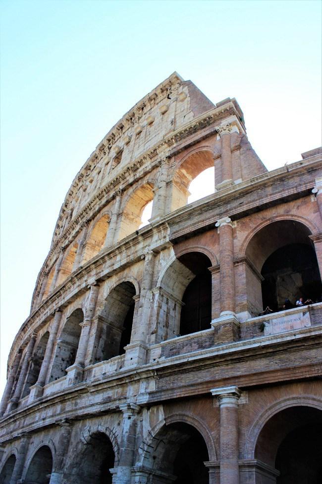 Attraversiamo las calles de Roma en un día