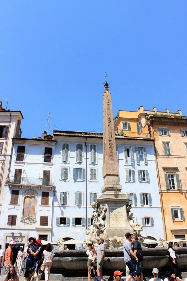 Attraversiamo las calles de Roma en un día