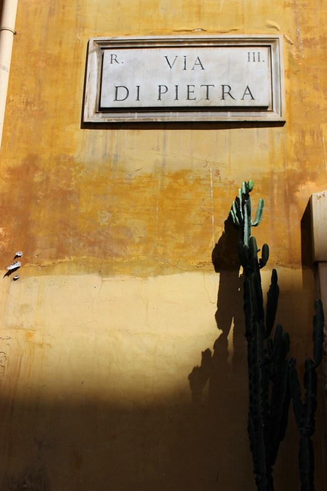 Attraversiamo las calles de Roma en un día