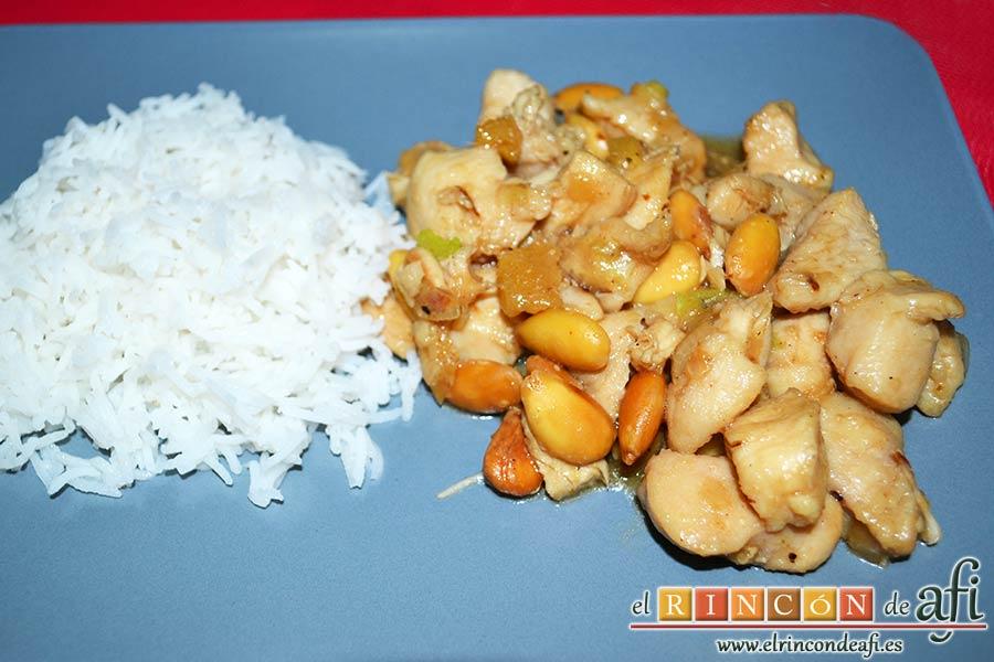 Pollo con almendras al estilo chino, sugerencia de presentación