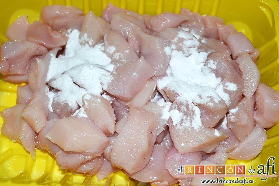 Pollo con almendras al estilo chino, añadir el bicarbonato
