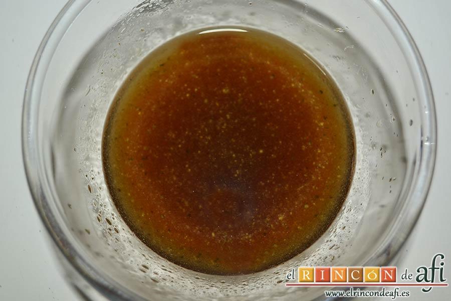 Pollo con almendras al estilo chino, remover bien hasta emulsionar