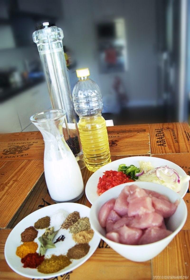 Curry de pollo y leche de coco