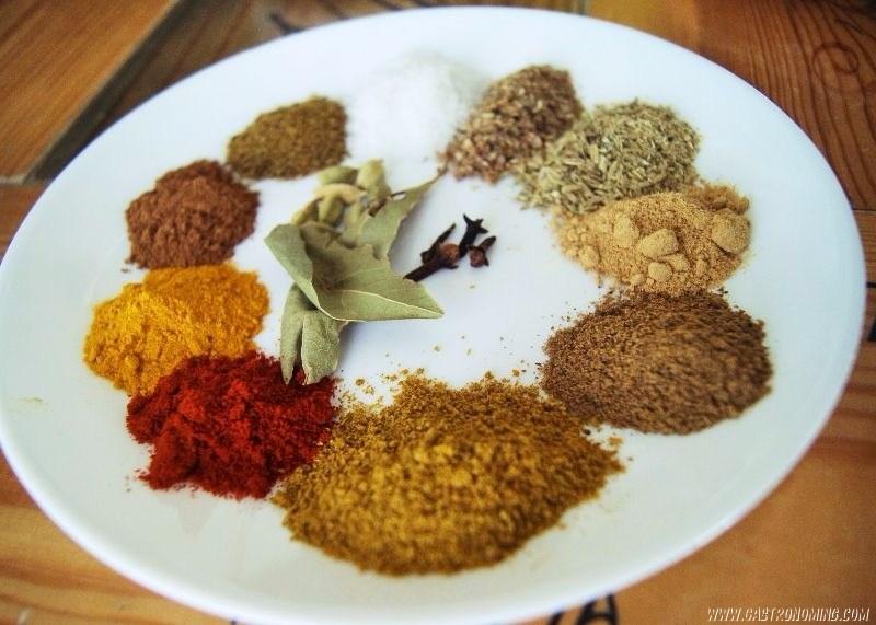 Curry de pollo y leche de coco