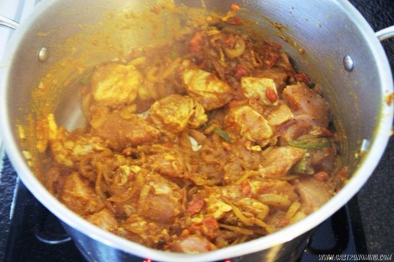 Curry de pollo y leche de coco