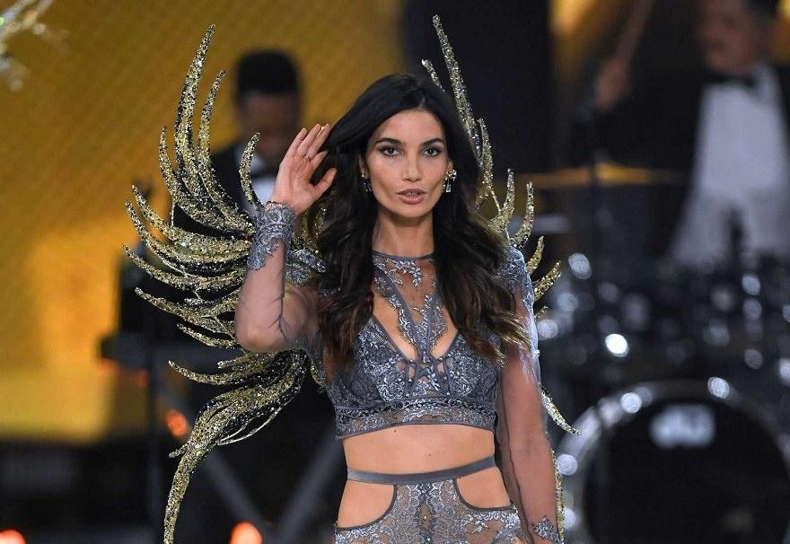 Lily-Aldridge-vsfs-2016