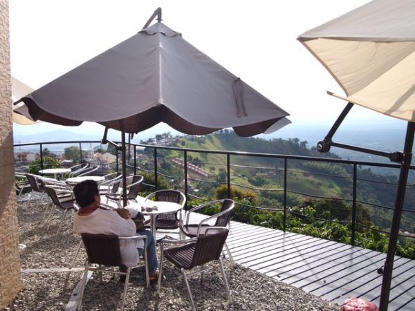 El Café San Alberto y su terraza Buenavista - Quindío