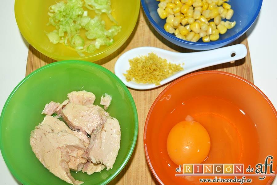 Pastelitos de papas y atún, preparar el resto de ingredientes