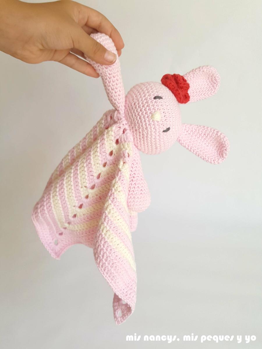 mis nancys, mis peques y yo, manta de apego con conejita amigurumi para bebe