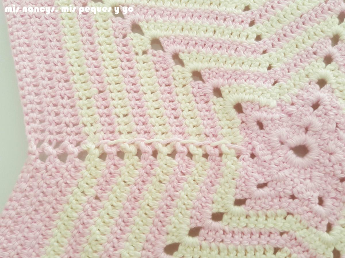 mis nancys, mis peques y yo, manta de apego con conejita amigurumi, detalle estrella crochet parte trasera