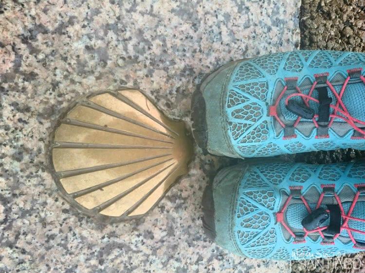 zapatillas para hacer el camino con concha