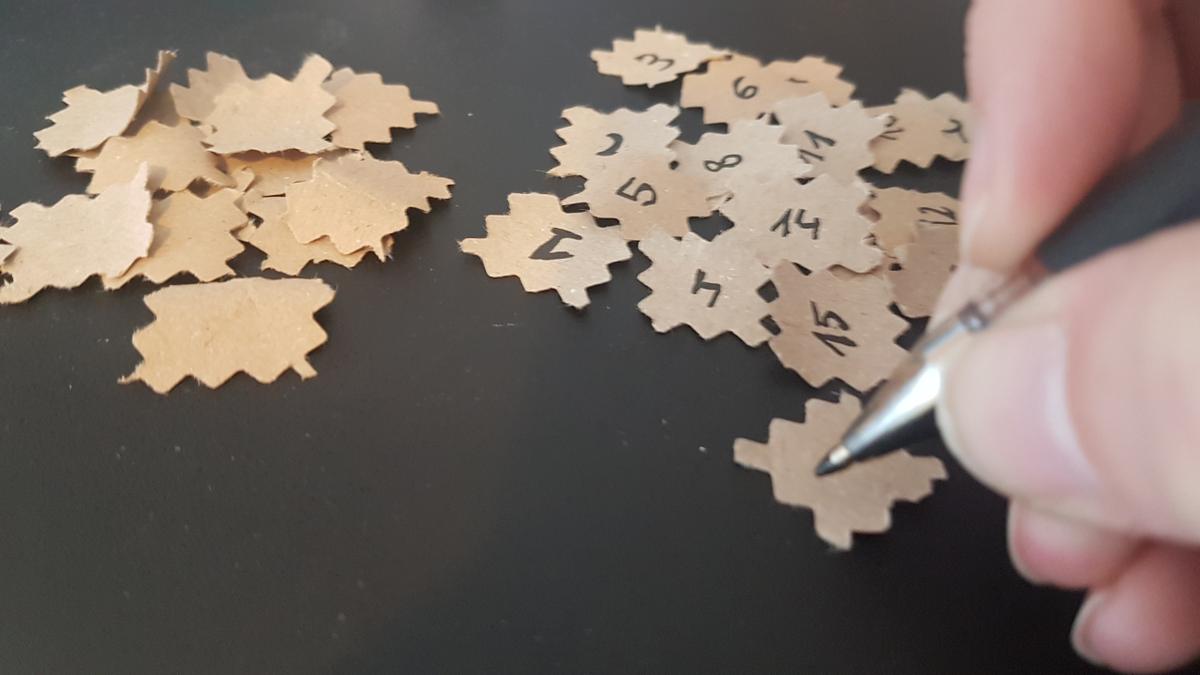 calendario de adviento - poner los numeros en los cuadrados