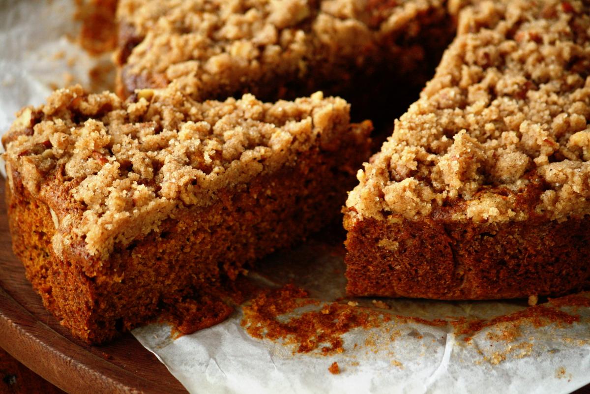 Coffeecake de calabaza y mantequilla dorada