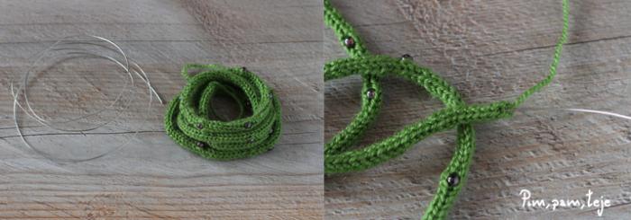 Cómo tejer un adorno navideño con tricotín