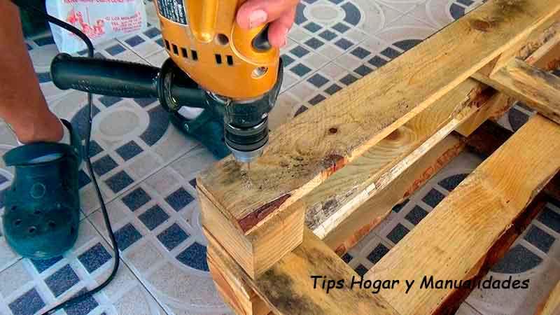 Cómo hacer un sofá fácil con palets