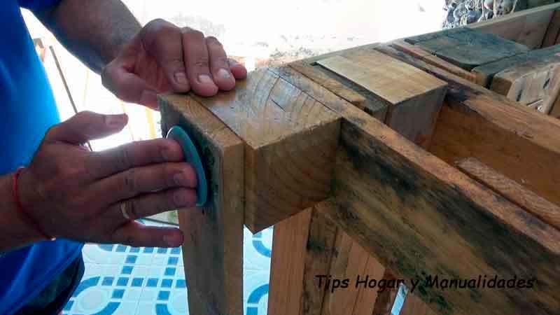 Cómo hacer un sofá fácil con palets