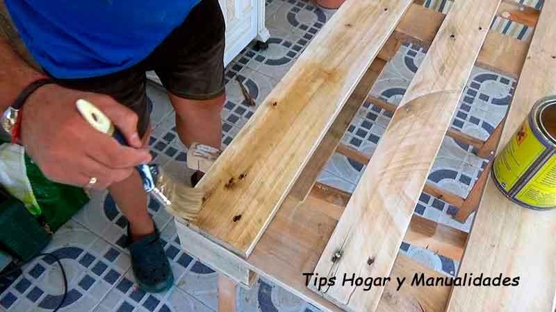 Cómo hacer un sofá fácil con palets