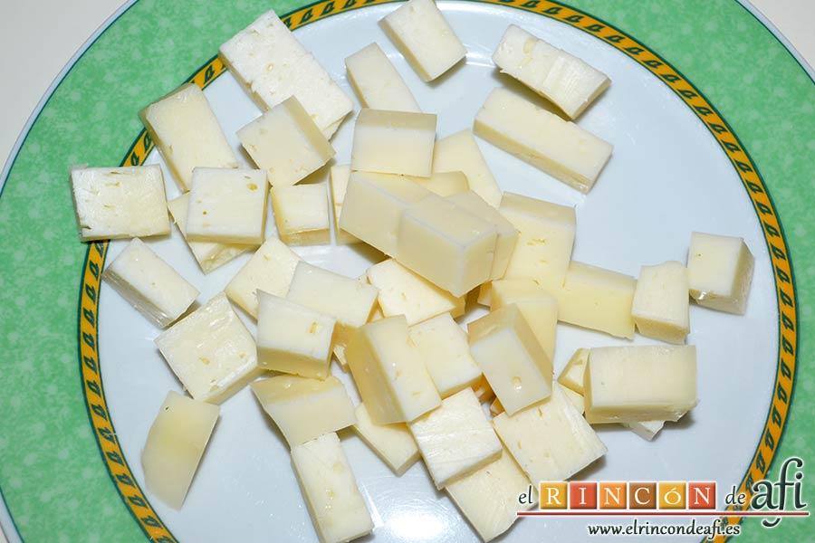 Burritos de pollo con queso, trocear el queso