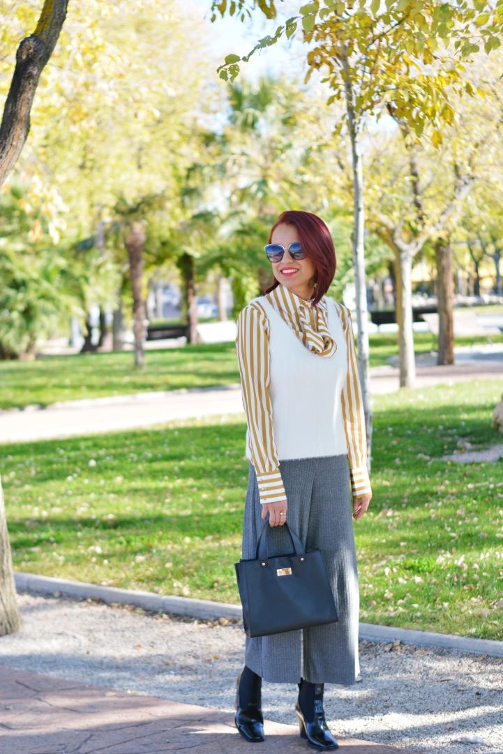 Look con botín calcetín