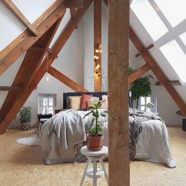 dormitorio con vigas madera