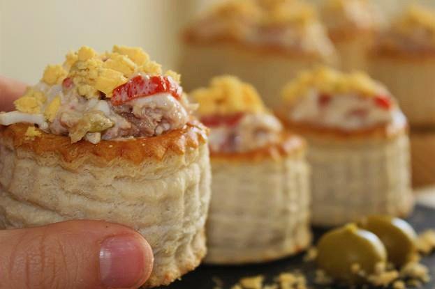 volovanes rellenos frios