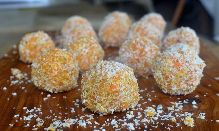 Bolitas Energéticas de Zanahoria Coco