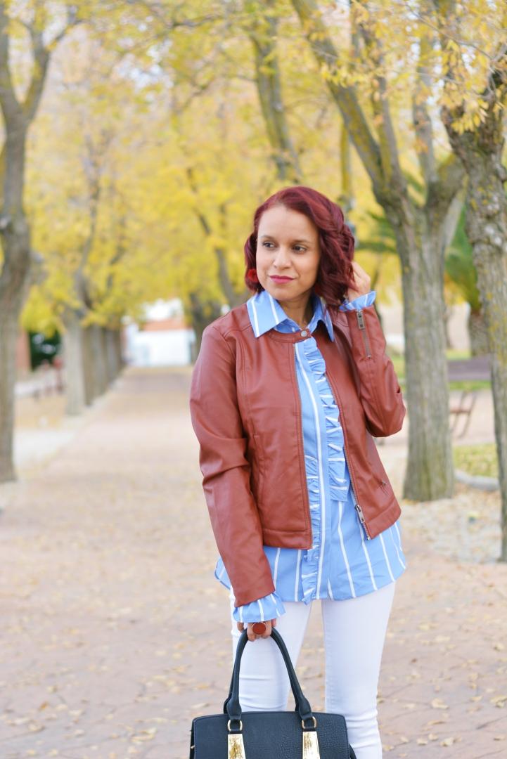 Outfit con pantalón blanco