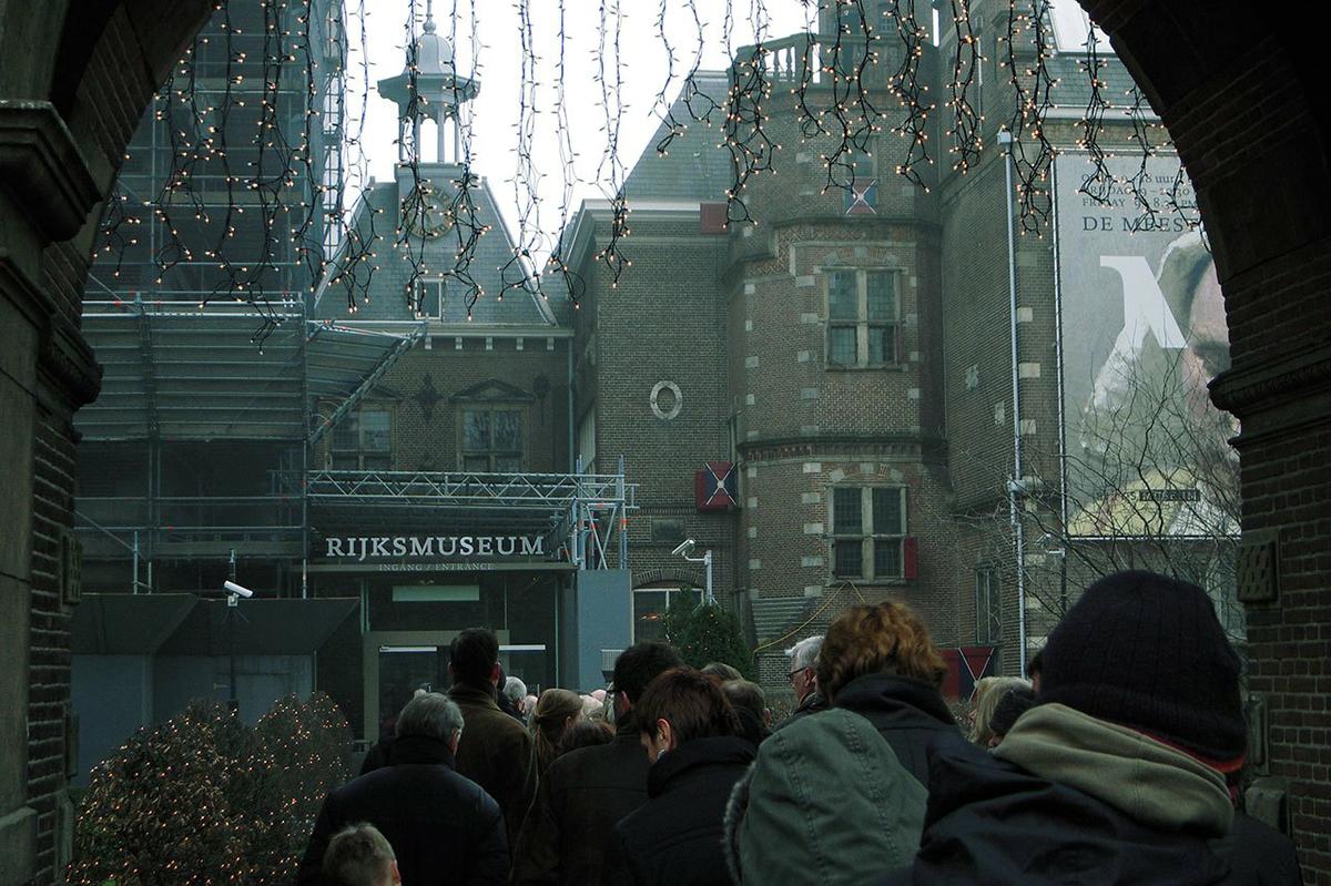 Colas en el Rijksmuseum (Amsterdam)