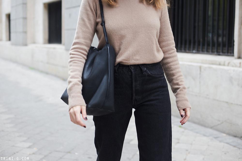 Trini | Levis jeans The Row loafers