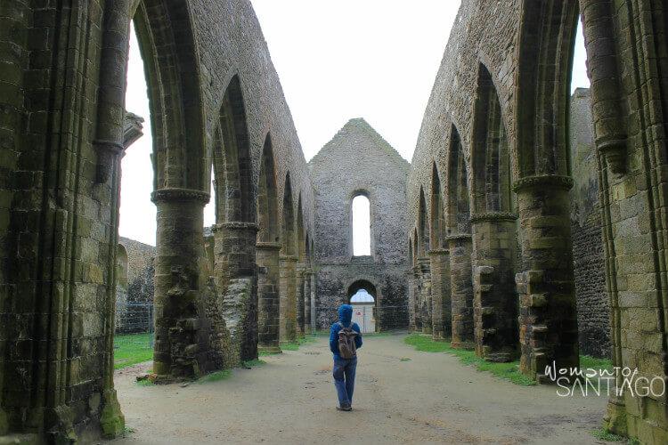 Ruinas de la abadía benedictina