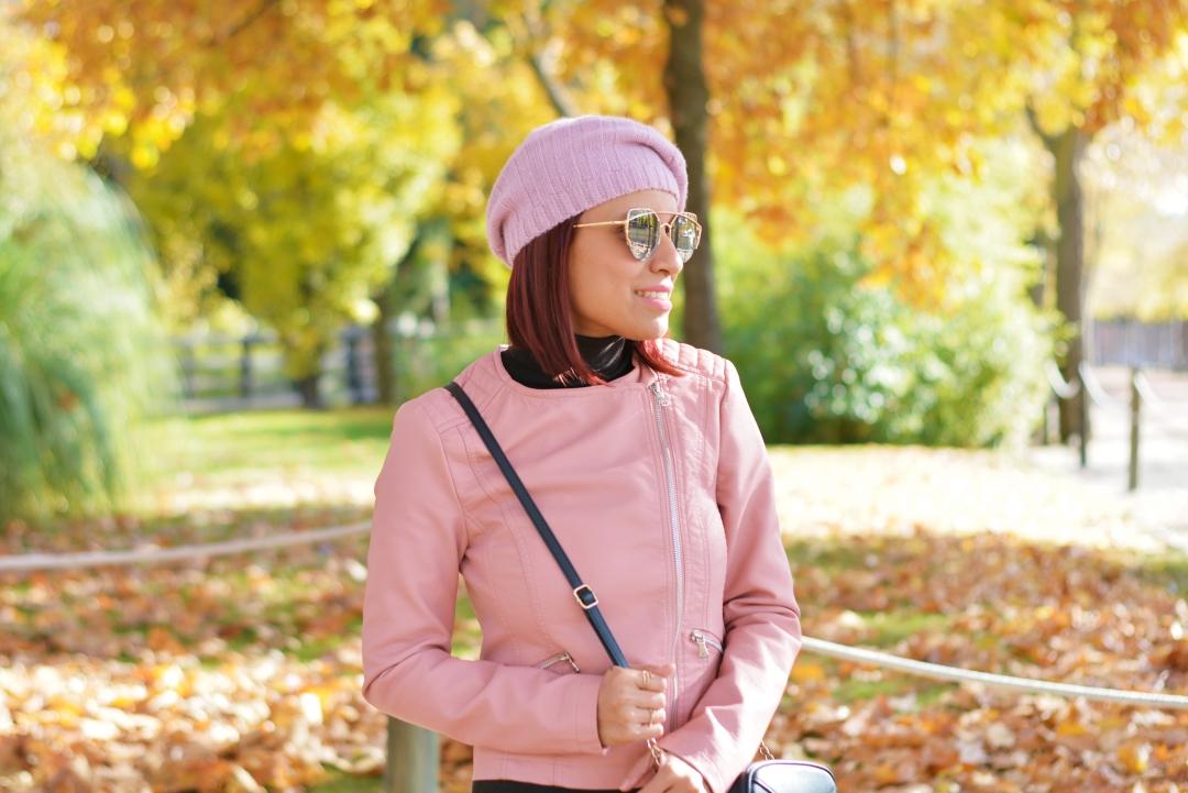 Boina y gafas espejo