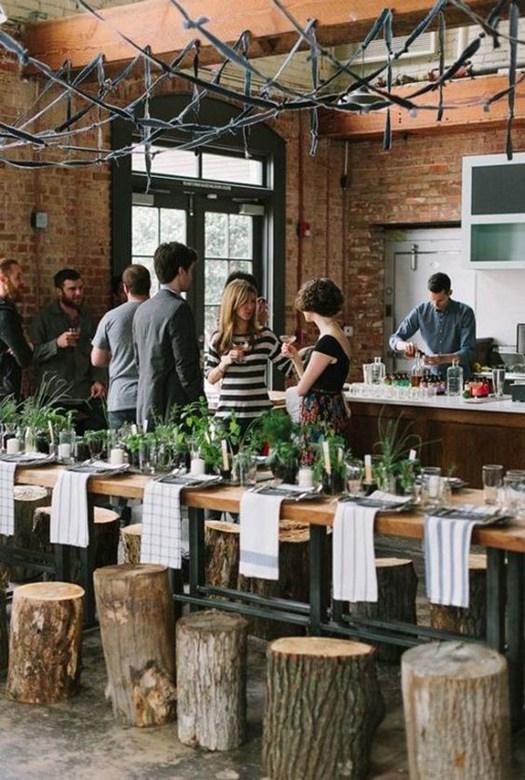 Mesas de comedor para reuniones informales de amigos en Navidad.