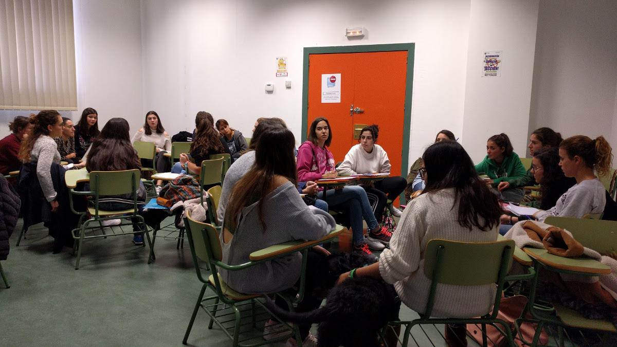 Intervenciones asistidas con animales como alternativa psicoeducativa - Universidad Complutense de Madrid