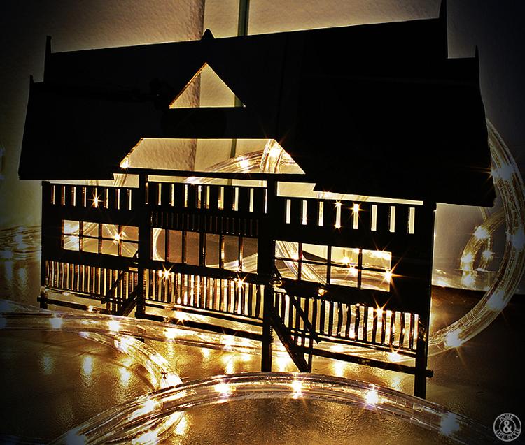 Homelifestyle-magazine-iluminación-navideña-casita