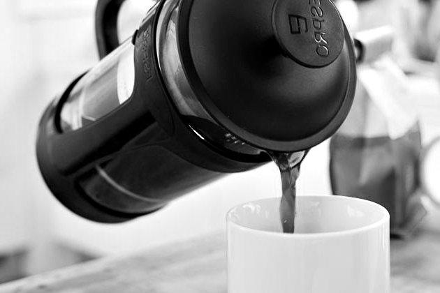 Como utilizar una cafetera francesa