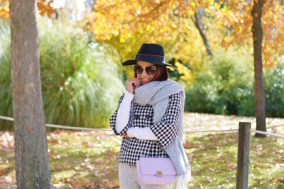 Bufanda y pantalón de lana