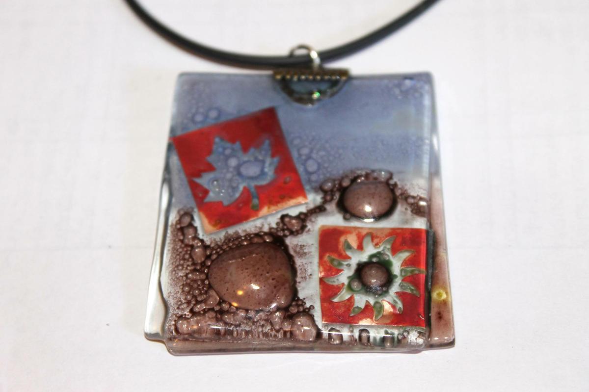 metales y alambres en vitrofusión