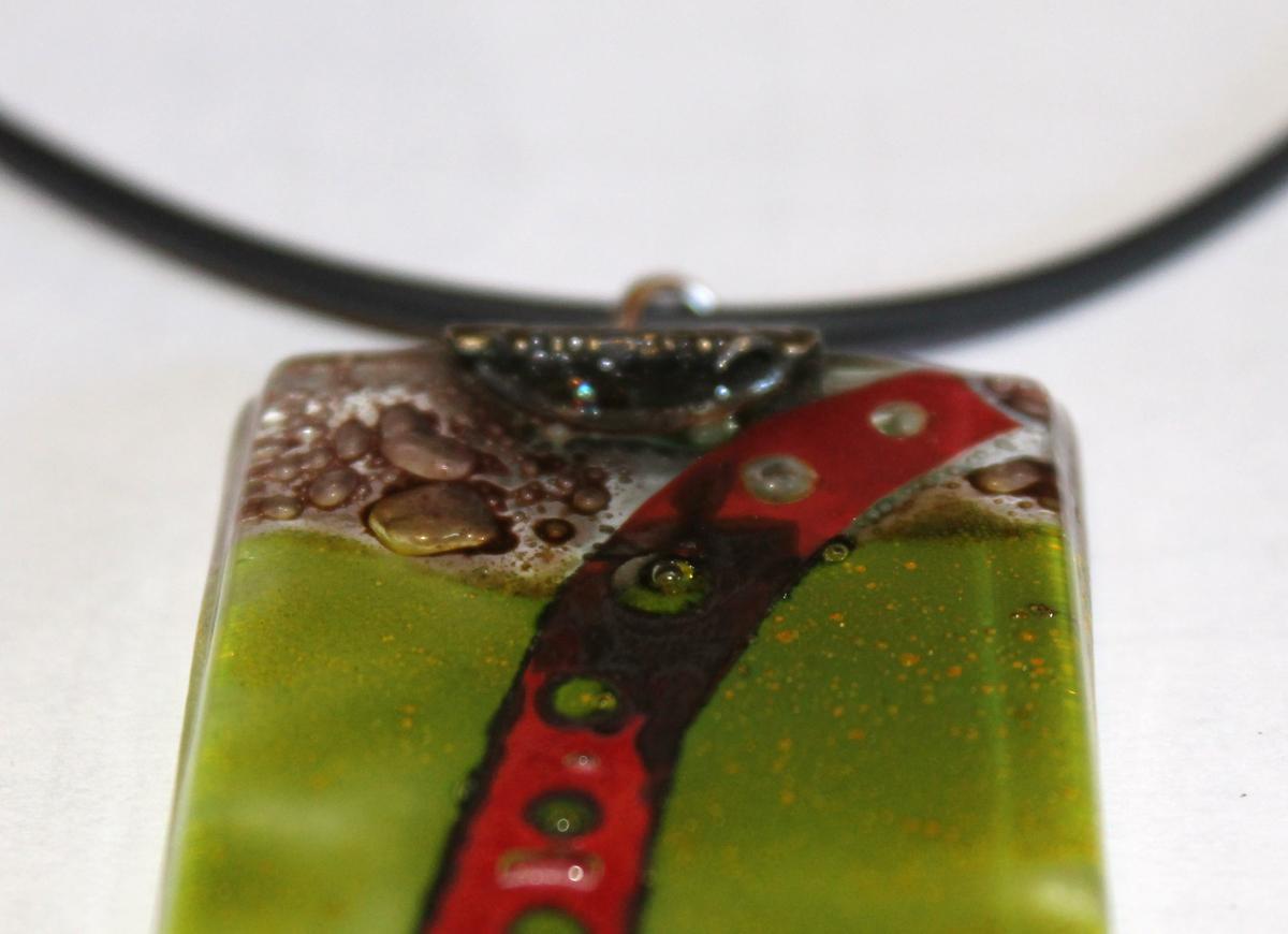 metales y alambres en vitrofusión