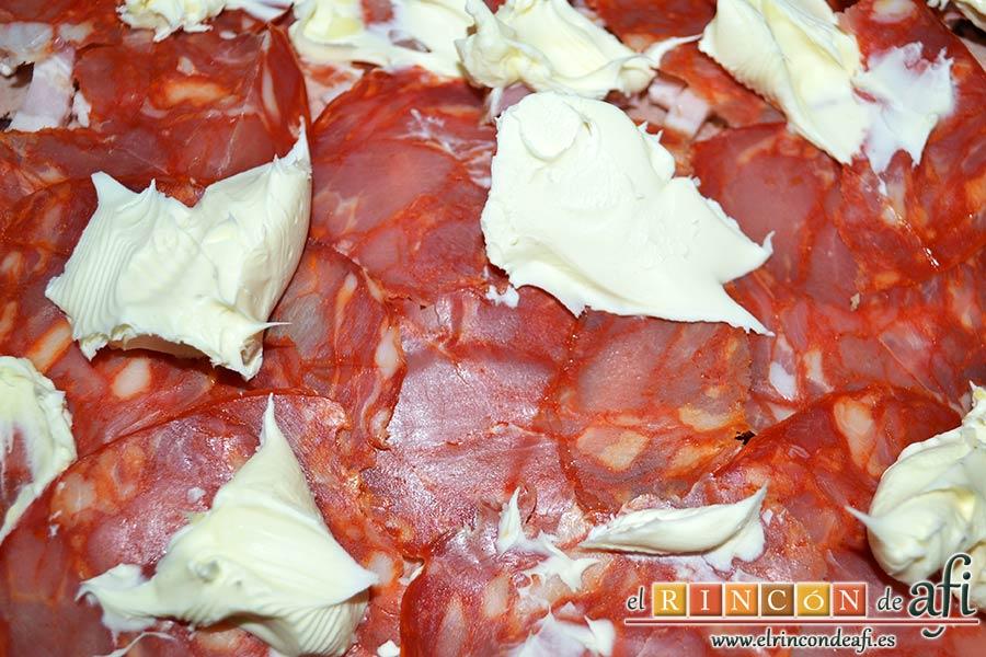 Falda rellena y papas salteadas con mantequilla y especias, por último añadir el queso crema