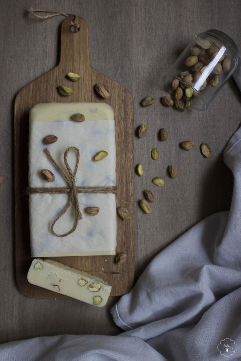 receta turron chocolate blanco pistachos