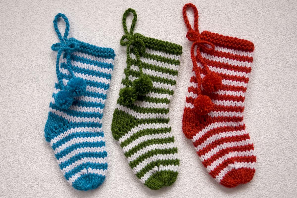 Cómo tejer un calcetín de navidad con dos agujas