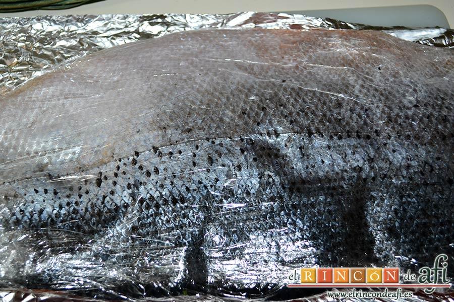 Tarta de salmón marinado y espárragos trigueros, puedes usar salmón marinado para la receta
