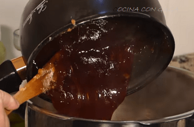 incorporando el caramelo