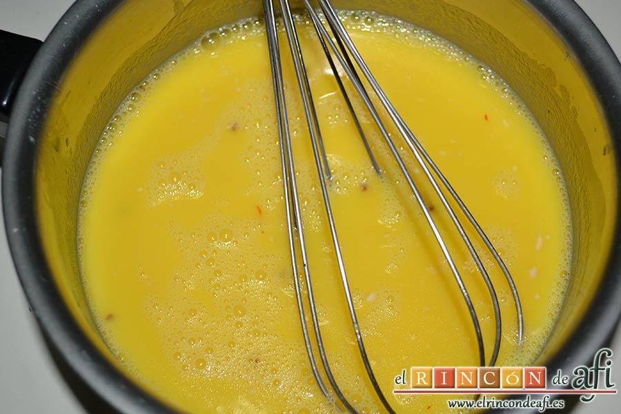 Bollos de Santa Lucía, remover bien con varillas