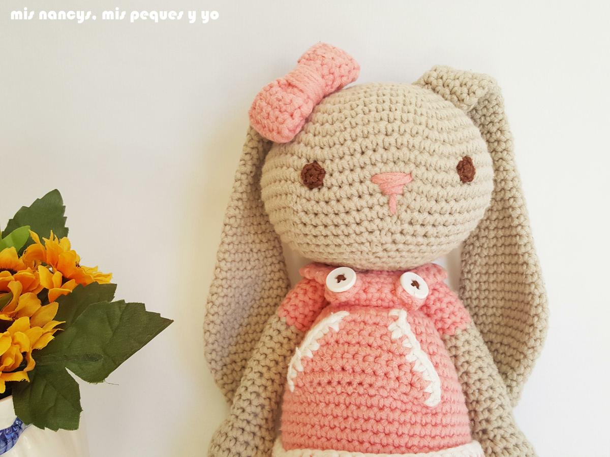 mis nancys, mis peques y yo, pareja de conejitos amigurumis, detalle vestido conejita