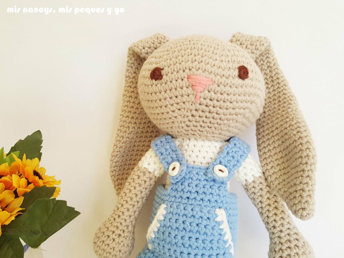 mis nancys, mis peques y yo, pareja de conejitos amigurumis, detalle conejito