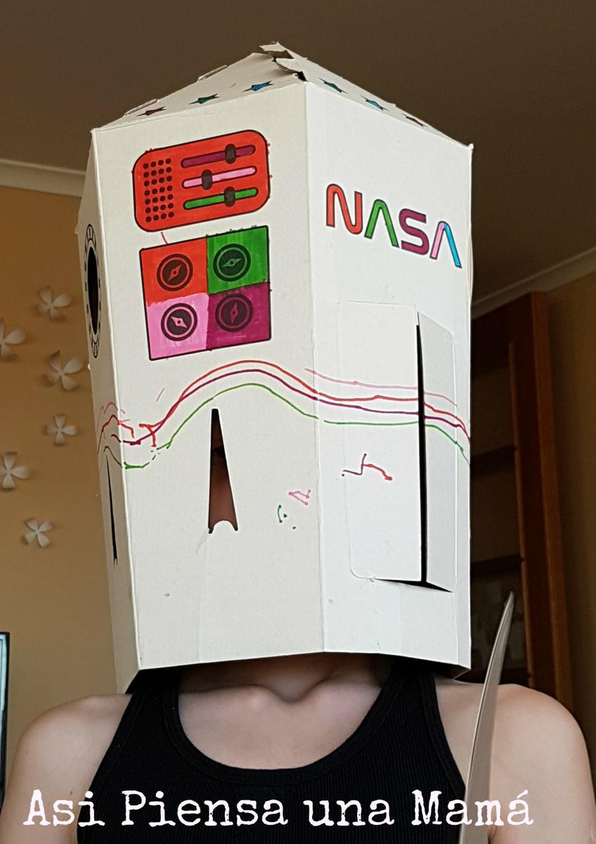 cohete-carton-disfraz
