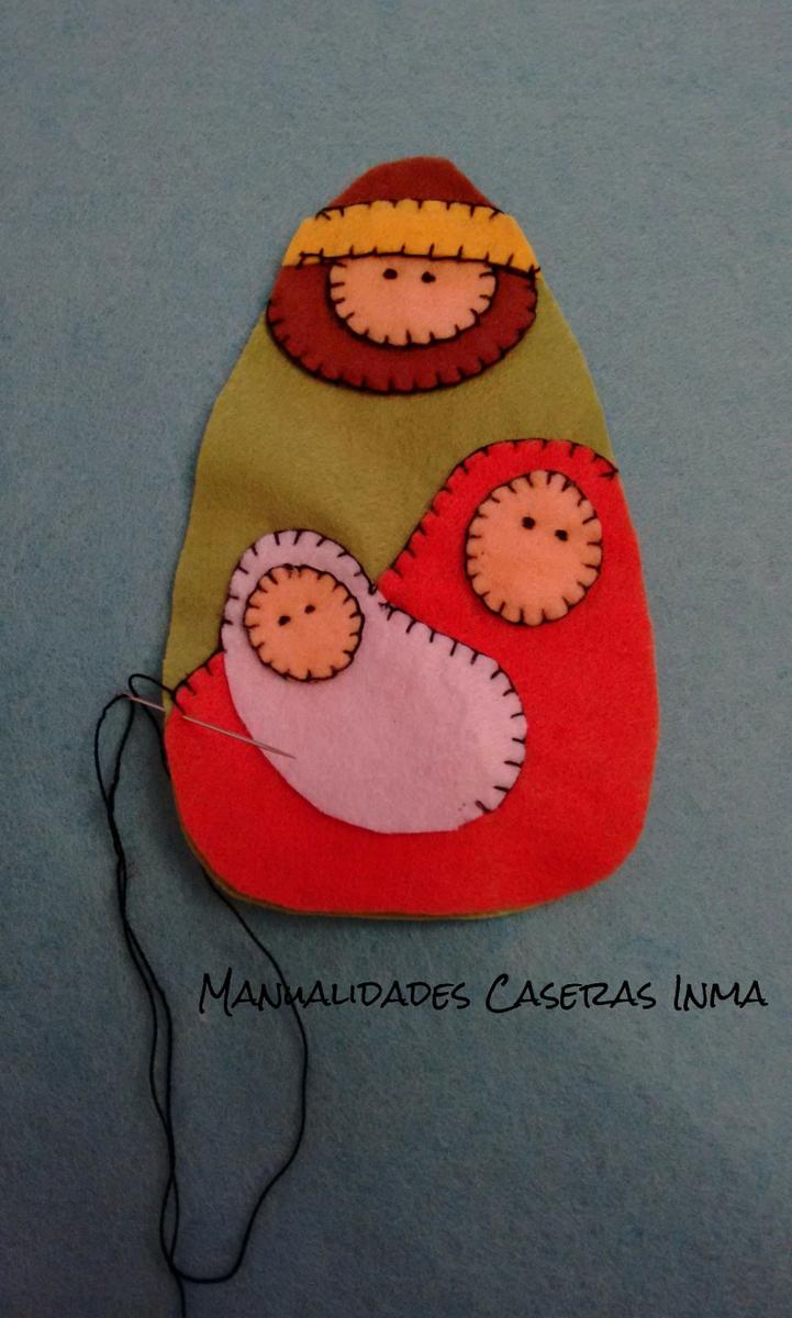 Manualidades Caseras Inma_ Bolsa Navideña_ detalle de como coser los adornos