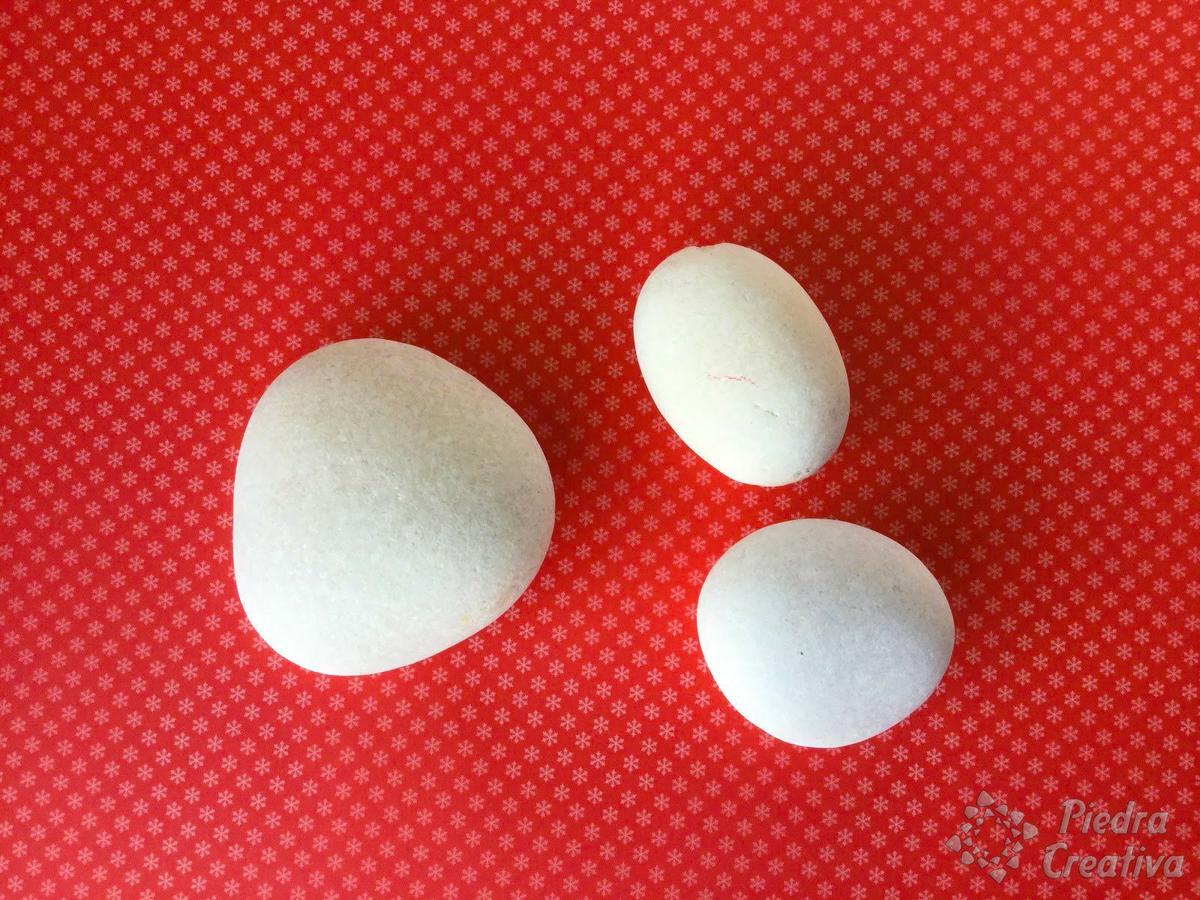 Piedras para manualidad de muñeco de nieve