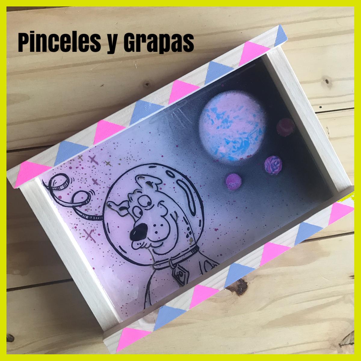 bandeja pincel y grapas